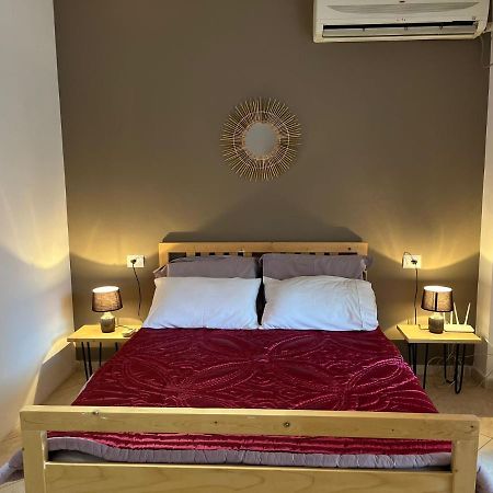 Apartmán Lungomare Vlore Con Garage Privato 2 Exteriér fotografie