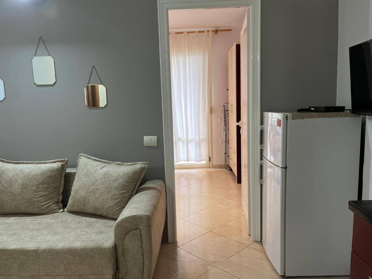 Apartmán Lungomare Vlore Con Garage Privato 2 Exteriér fotografie